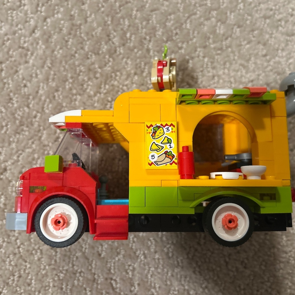 Lego Market